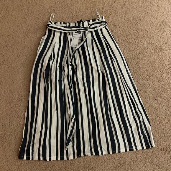 NWT RaNuer skirt   - Picture 1 of 4